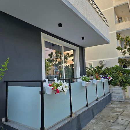 F&J Hotel Saranda Extérieur photo