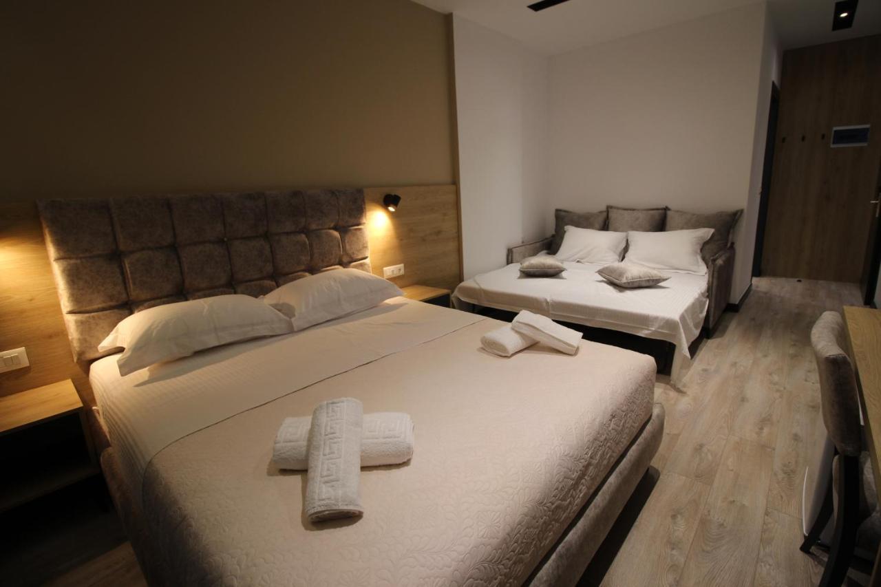 F&J Hotel Saranda Extérieur photo