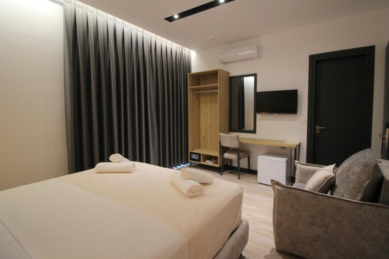 F&J Hotel Saranda Extérieur photo