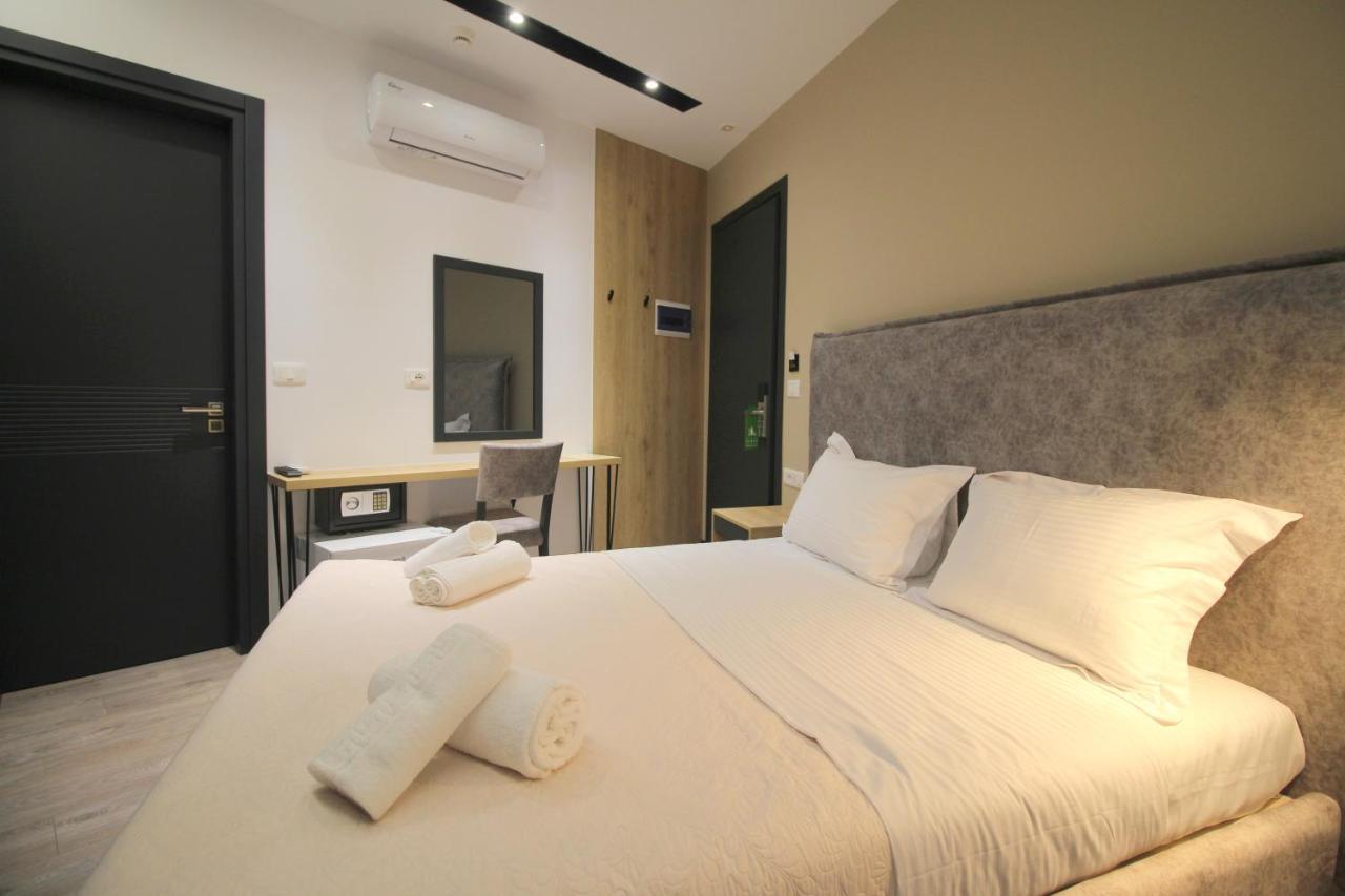 F&J Hotel Saranda Extérieur photo