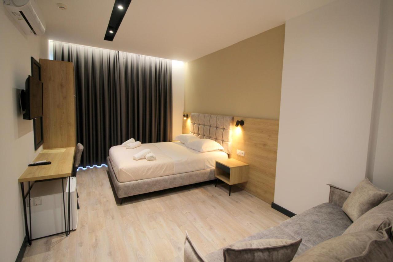 F&J Hotel Saranda Extérieur photo