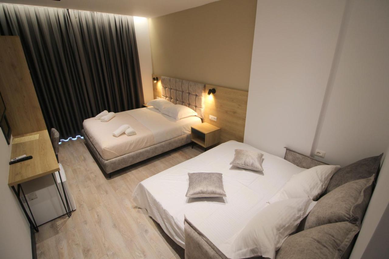 F&J Hotel Saranda Extérieur photo