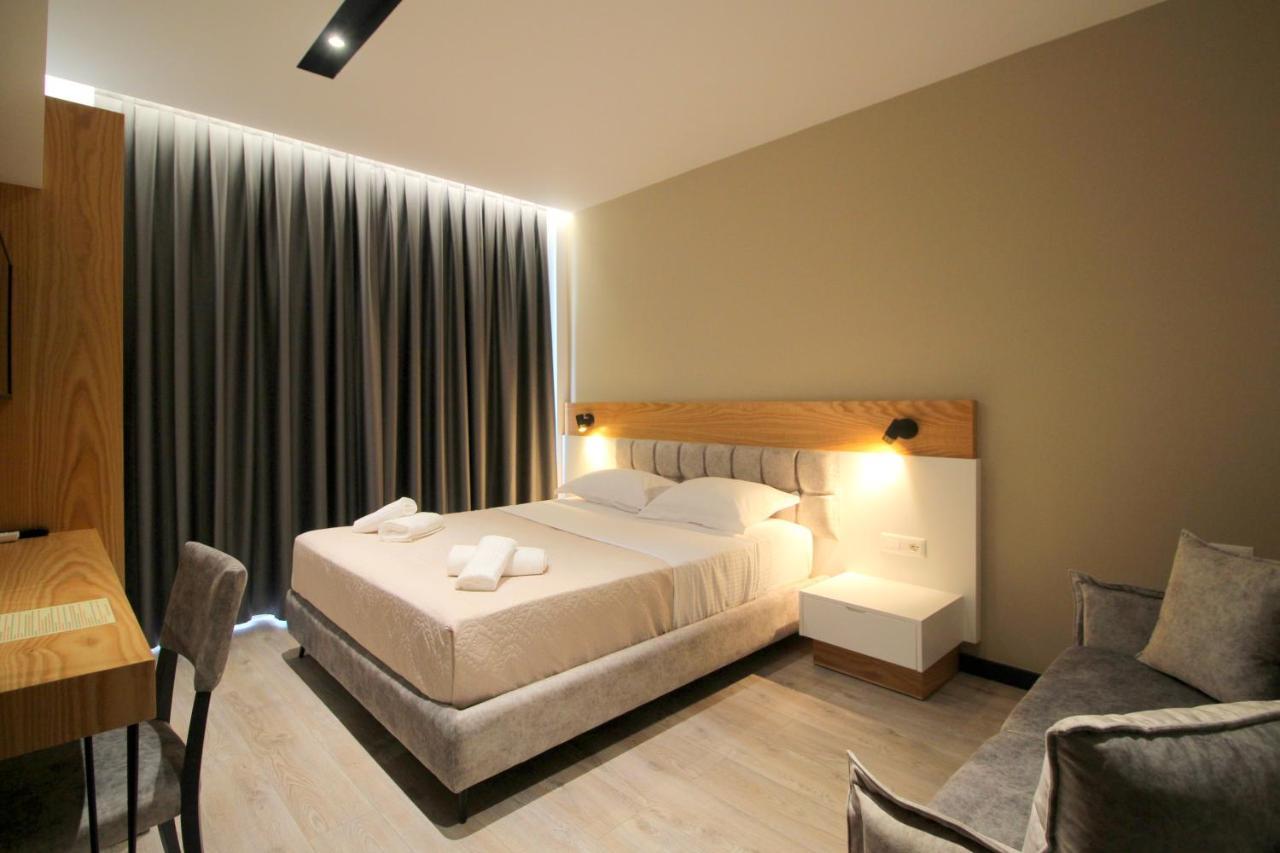 F&J Hotel Saranda Extérieur photo